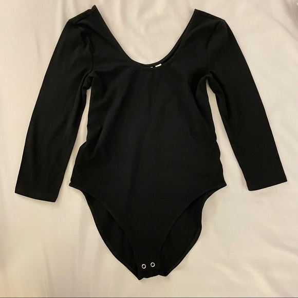 NWOT GAP Scoop Neck Bodysuit Black size small - Picture 2 of 3